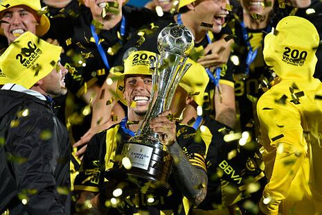 Peñarol campeón de la Supercopa de Uruguay: derrotó 4-2 a Nacional en la tanda de penales