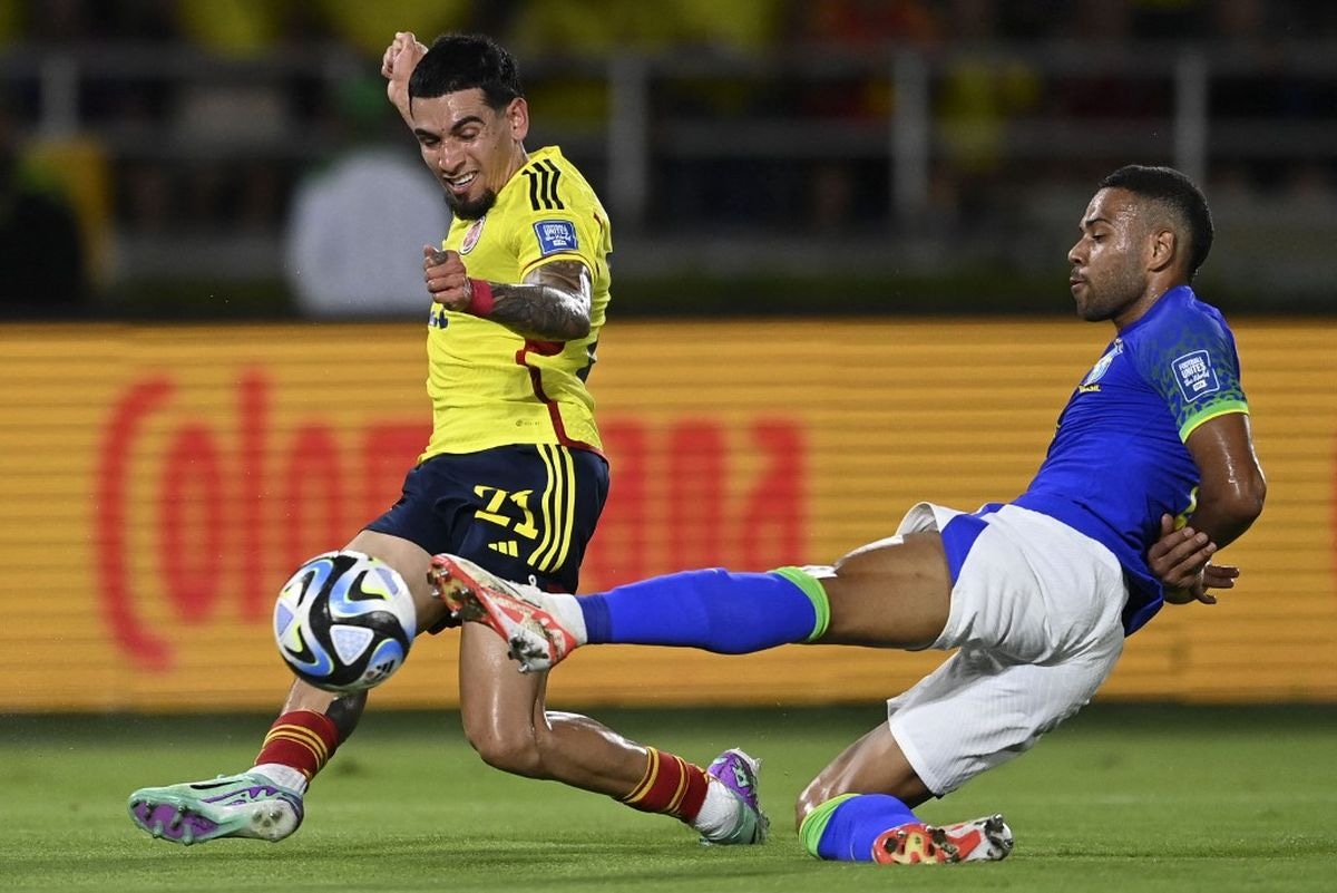 Brasil y Colombia se enfrentan por la fecha 13 de las Eliminatorias 2026. (Foto: AFP)