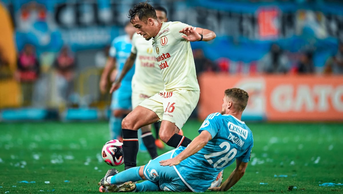 Martín Pérez Guedes no pudo ser determinante en el mediocampo de Universitario. (Foto: Sporting Cristal)