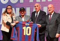 En el marco del 125 aniversario del Barça: Hugo Sotil recibió un homenaje en Cataluña