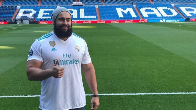 Todo un hincha: Rusev se volvió loco al visitar el estadio Santiago Bernabéu en gira por España [VIDEO]