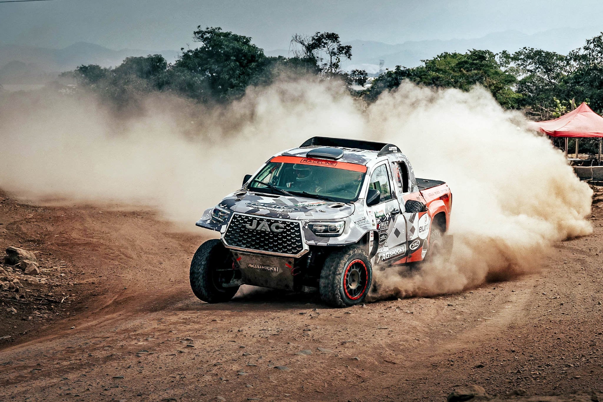 Ashley García cerró el Rally ACP 2026 con el subcampeonato y se alista para Caminos del Inca a bordo de su JAC T8 Pro. (Difusión)