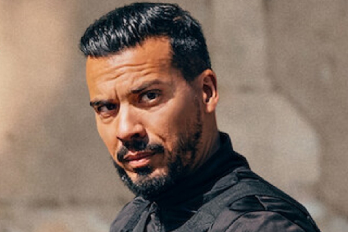 Tewfik Jallab interpreta a Lyès Benamar en la serie francesa "La paz de Marsella" (Foto: Netflix)