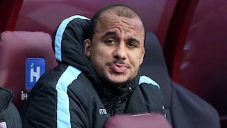 Aston Villa suspendió a Agbonlahor por polémica foto el día del descenso