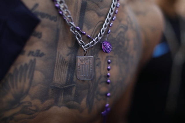 Hinchas de Alianza Lima y su aliento previo a la final con Universitario. (Foto: Julio Reaño/@Photo.gec)