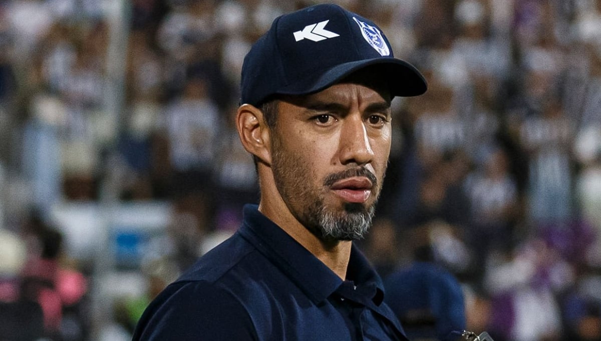 Eduardo Ledesma, DT de 2 de Mayo, dirige su primera temporada al mando de un plantel principal. (Foto: Getty Images)