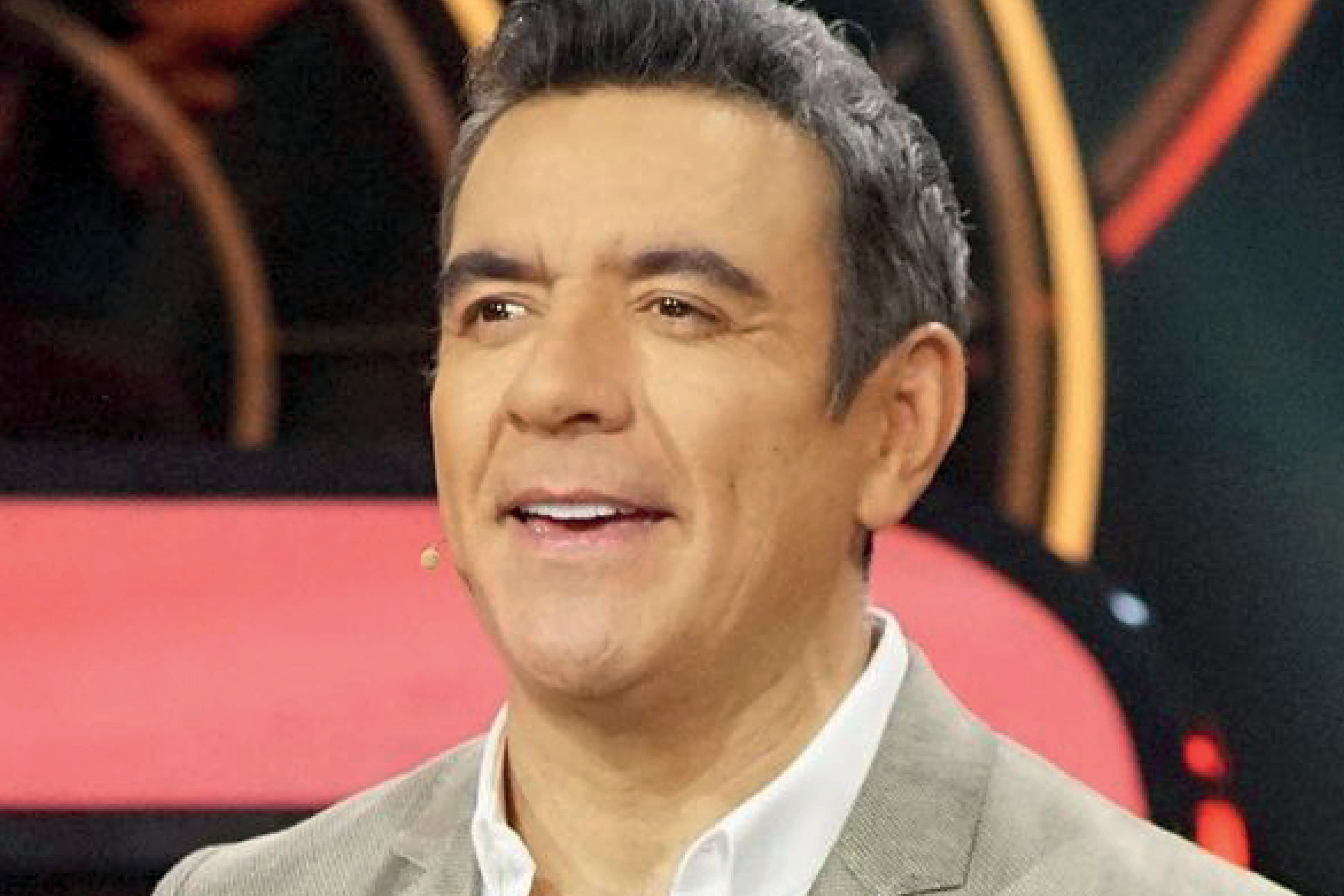 Héctor Sandarti ha sido conductor de las 4 temporadas de "La Casa de los Famosos" (Foto: Héctor Sandarti / Instagram)