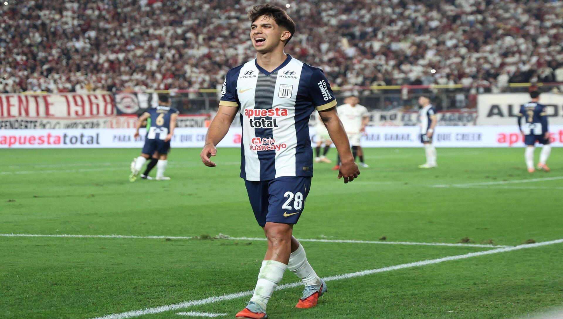 Los blanquiazules buscarán un triunfo que les permita subir en la tabla acumulada en el duelo Alianza Lima vs Melgar (Crédito: Alamy Stock Photo).