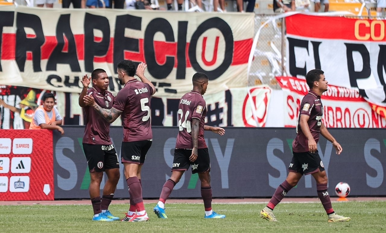 Universitario vs. Juan Pablo II por la fecha 13 del Torneo Apertura. (Foto: ITEA)