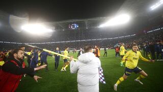 Escenas de shock: batalla campal entre jugadores del Fenerbahçe y ultras del Trabzonspor