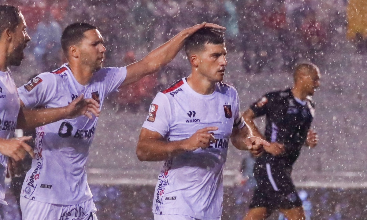 Cuesta marcó en el partido entre Melgar y Unión Comercio. (Foto: Liga 1)