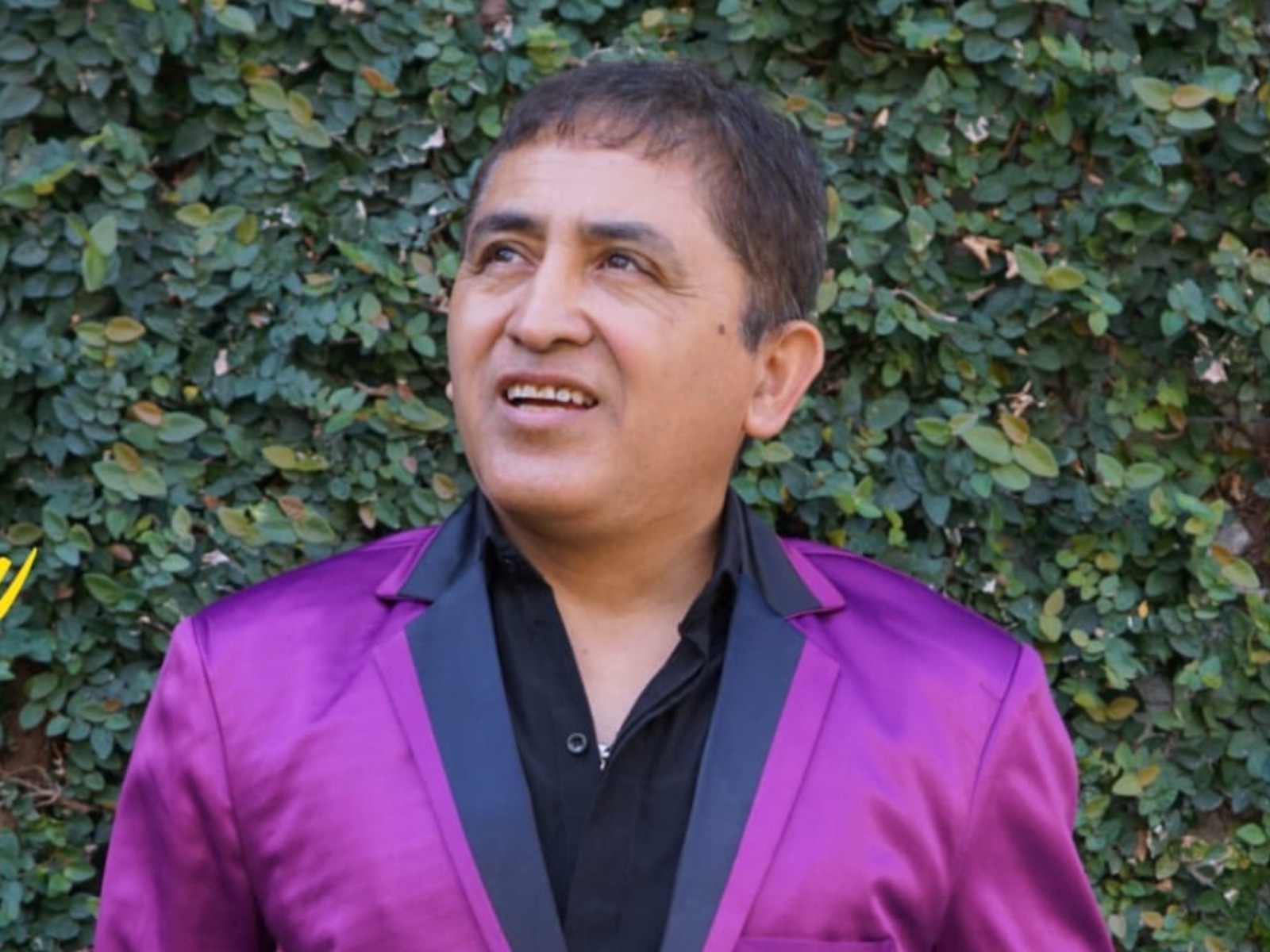 Huguito Flores era un famoso cantante argentino que se casó con Carina Soledad con quien tuvo dos hijas (Foto: Huguito Flores/Facebook)