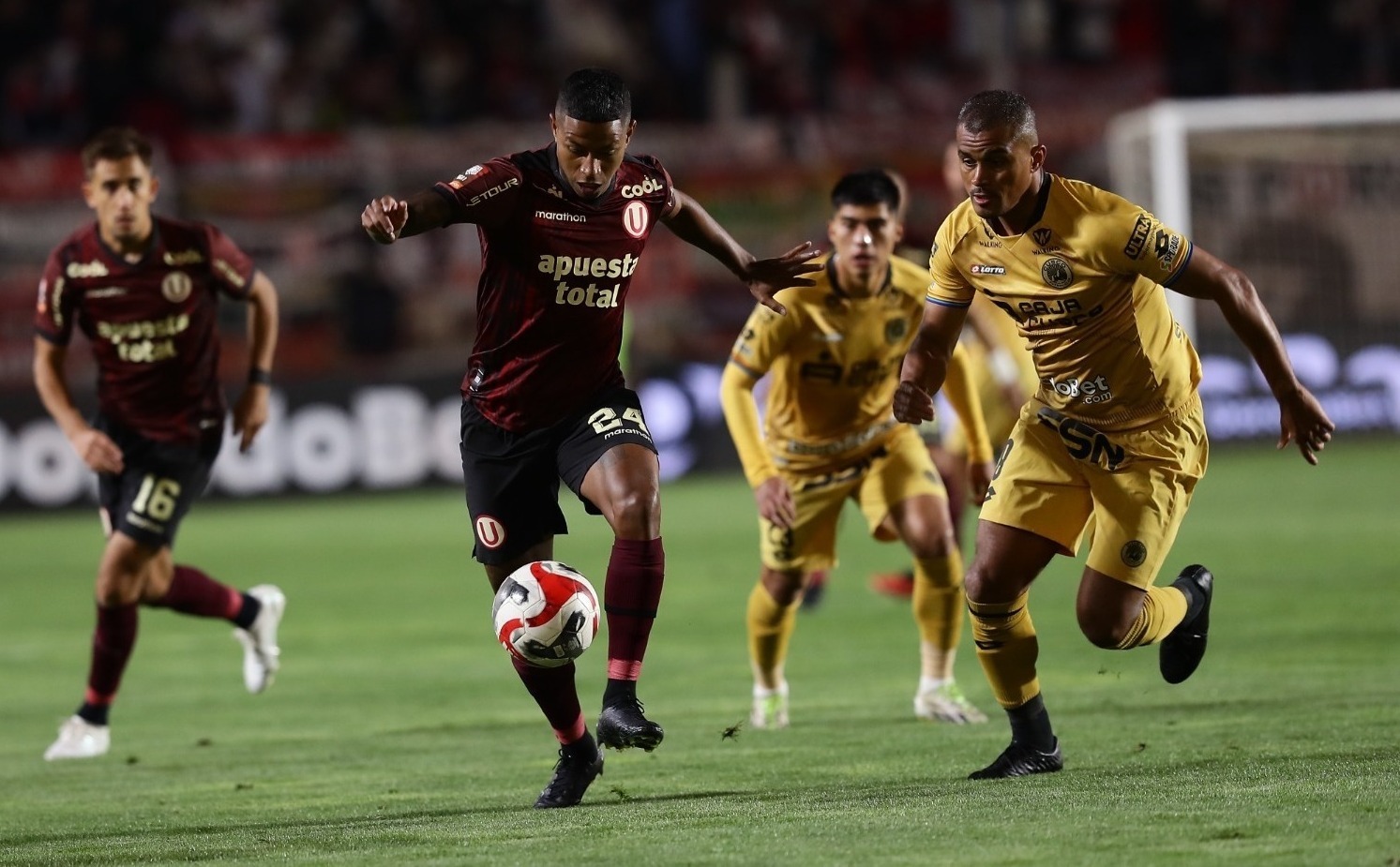 Universitario y Cusco FC empataron 1-1 por la fecha 18 del Torneo Clausura 2023. (Foto: Jesús Saucedo / GEC)