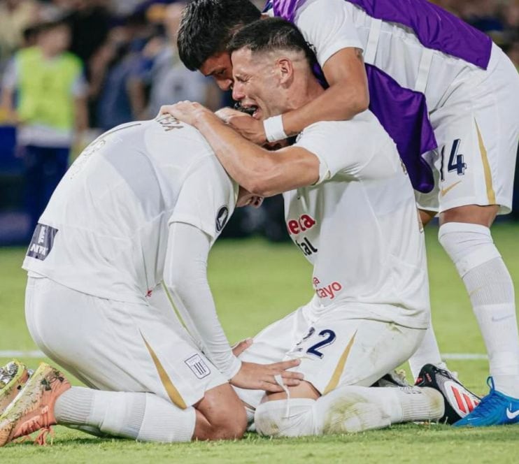 Guillermo Enrique muy emocionado tras la clasificación de Alianza Lima en La Bombonera.