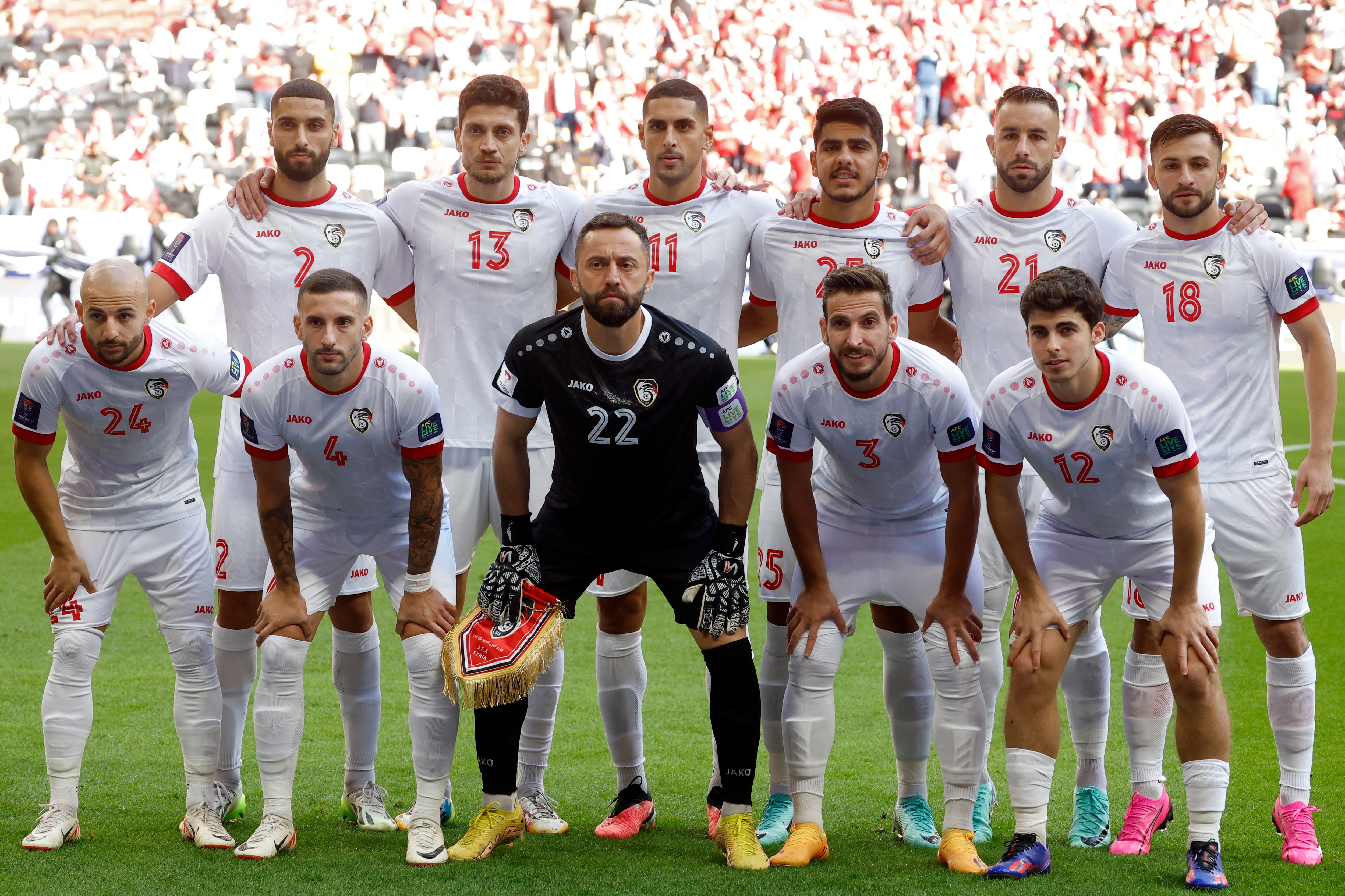 Con Pablo Sabbag, la selección de Siria disputará este miércoles los octavos de final de la Copa Asiática. (Foto: KARIM JAAFAR / AFP)