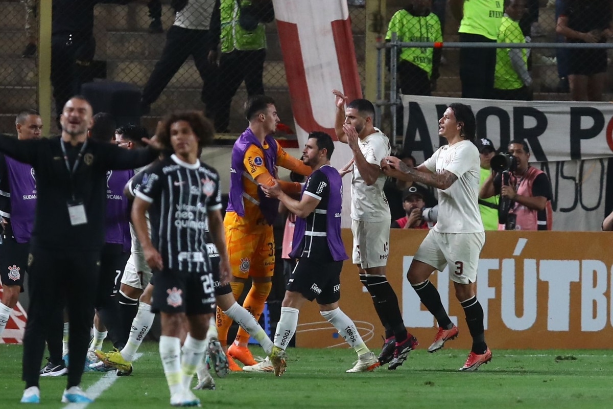 17 rojas en 30 partidos: ¿Por qué la ‘U’ tiene tantas expulsiones y cómo calmar la vehemencia? | Foto: Leo Fernández