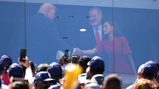 ¡Se robó las miradas! Donald Trump sostuvo la Copa del Mundo durante la final entre Argentina y España