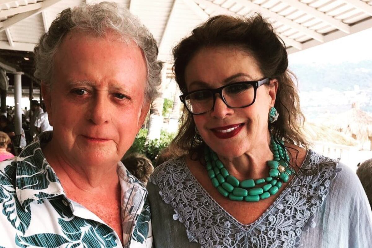 El papá de Andrea Legarreta junto a Laura Zapata (Foto: Juan Legarreta / Instagram)