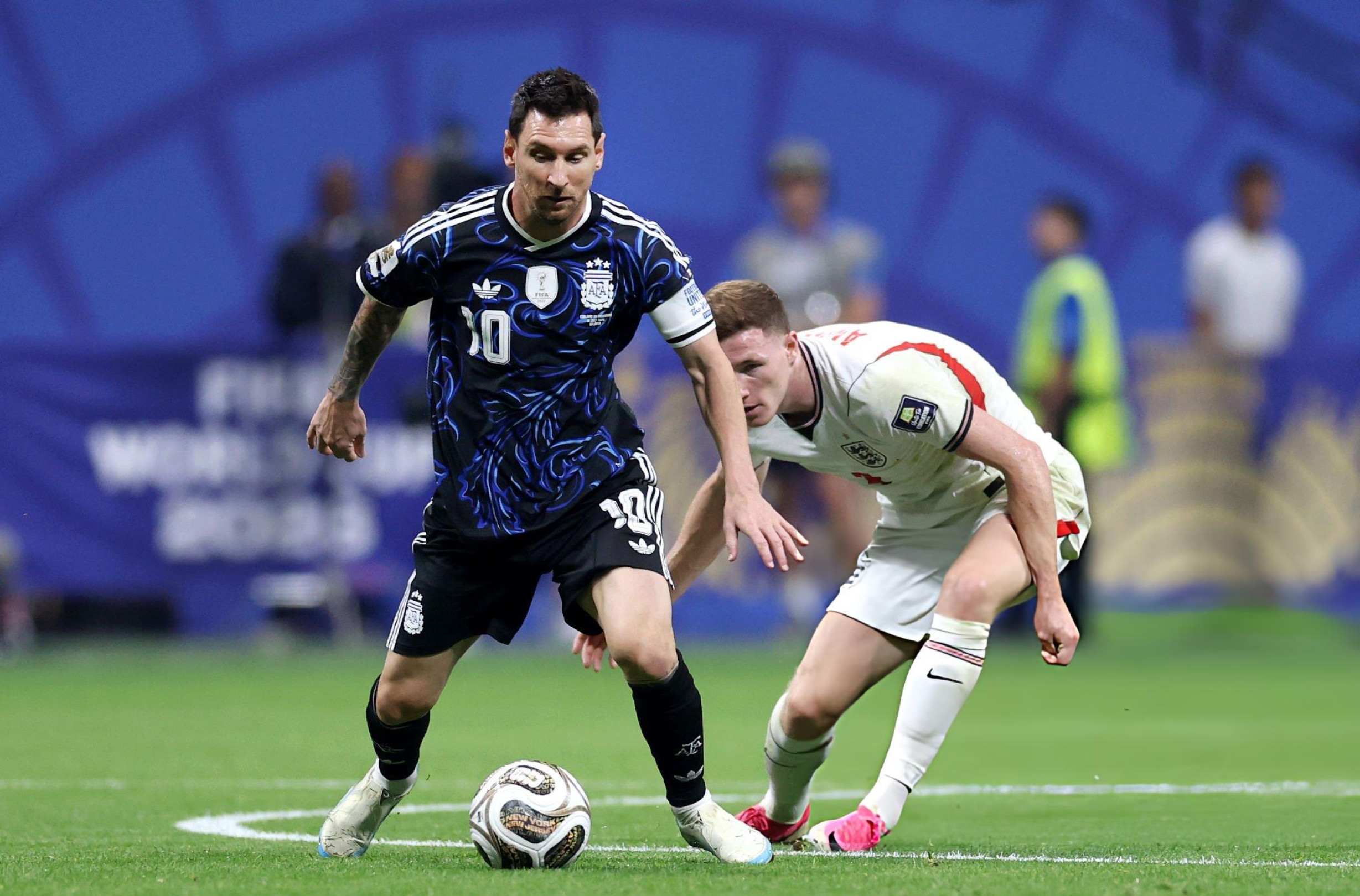 Argentina vs. Inglaterra se enfrentan por las semifinales del Mundial 2026. (Foto: Getty Images)