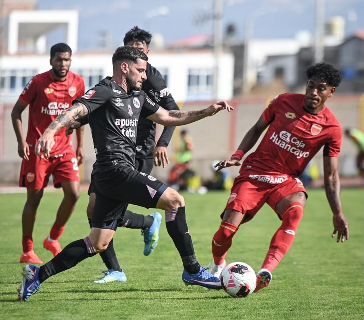 Sport Boys alza la voz tras polémico partido ante Sport Huancayo: pide audios del VAR