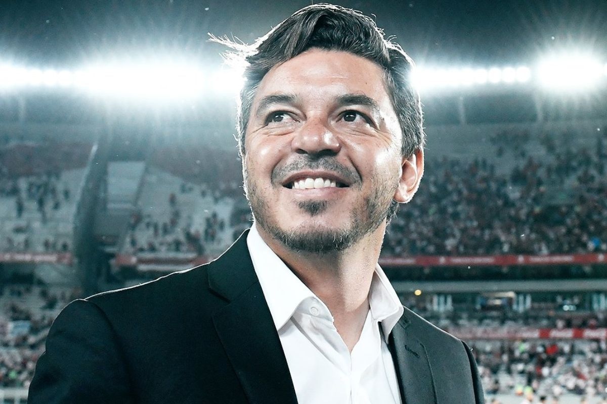 El entrenador argentino no dirige profesionalmente desde su salida a inicio de año de River Plate.