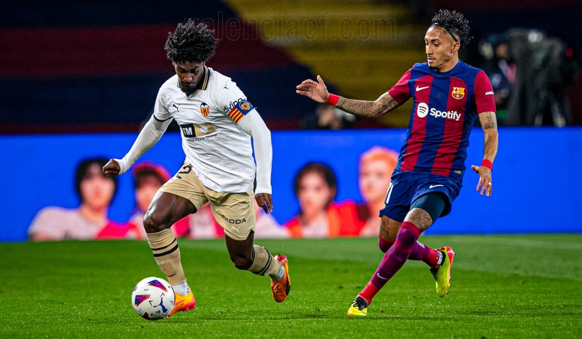 Barcelona y Valencia se ven las caras por LaLiga. (Foto: Valencia / X)