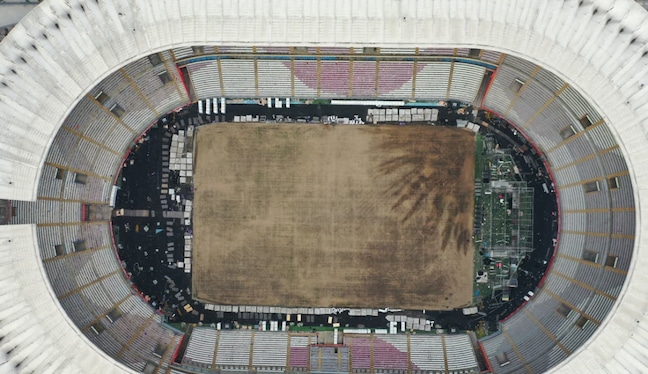 Las lamentables condiciones en las que se encuentra el gramado del Estadio Nacional. (Foto: Julio Reaño / GEC)