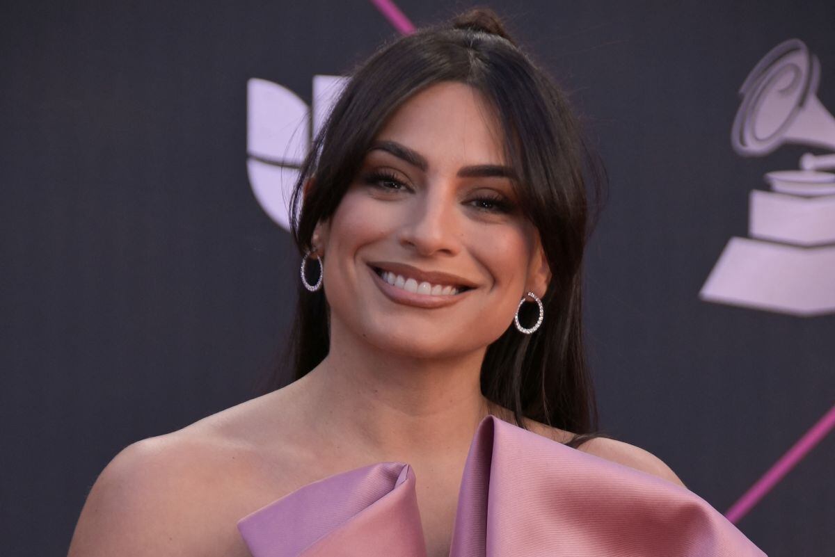 La actriz Ana Brenda llega a la 22ª entrega anual del Latin Grammy en el MGM Grand Arena de Las Vegas, Nevada, el 18 de noviembre de 2021 (Foto: Bridget Bennett / AFP)