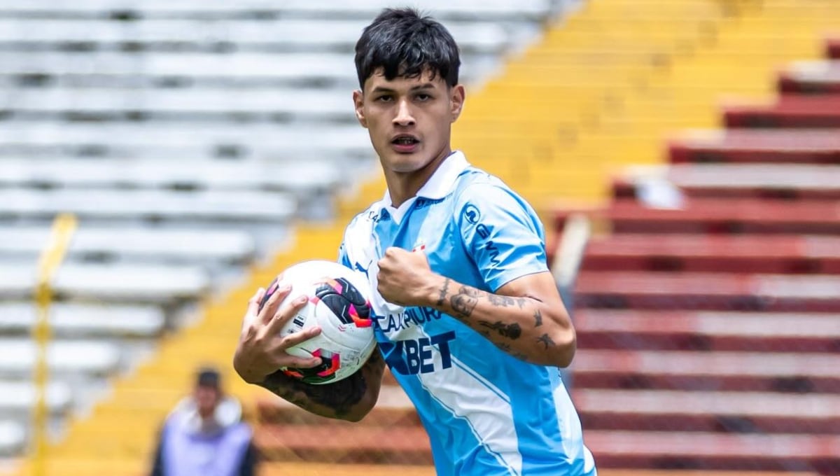 Jair Moretti acaba de marcar su primer gol como profesional en la derrota por 2-1 ante Sport Huancayo. (Foto: Sporting Cristal)