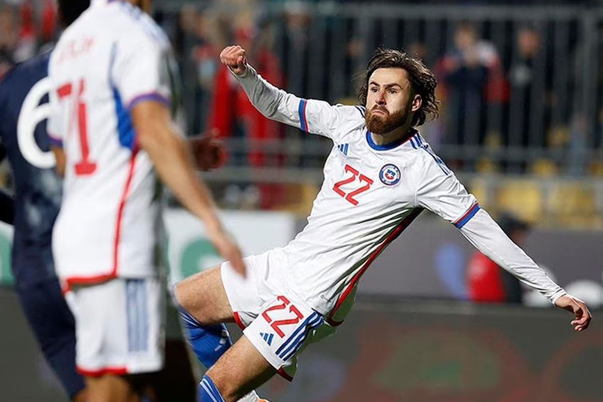 Chile vs Bolivia se juega este martes 20 de junio en Bolivia. Mira por Chilevisión el partido amistoso por TV y streaming (Foto: EFE)