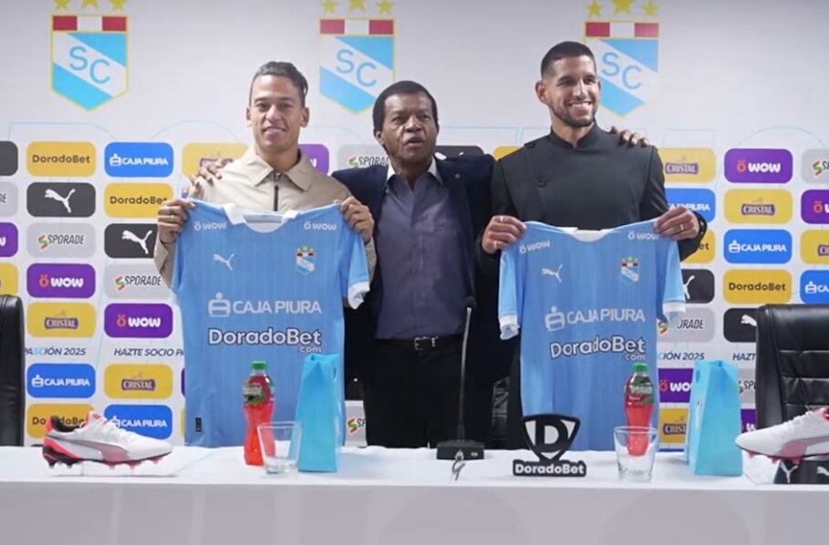 Cristian Benavente y Luis Abraham fueron presentados oficialmente en Sporting Cristal. (YouTube)