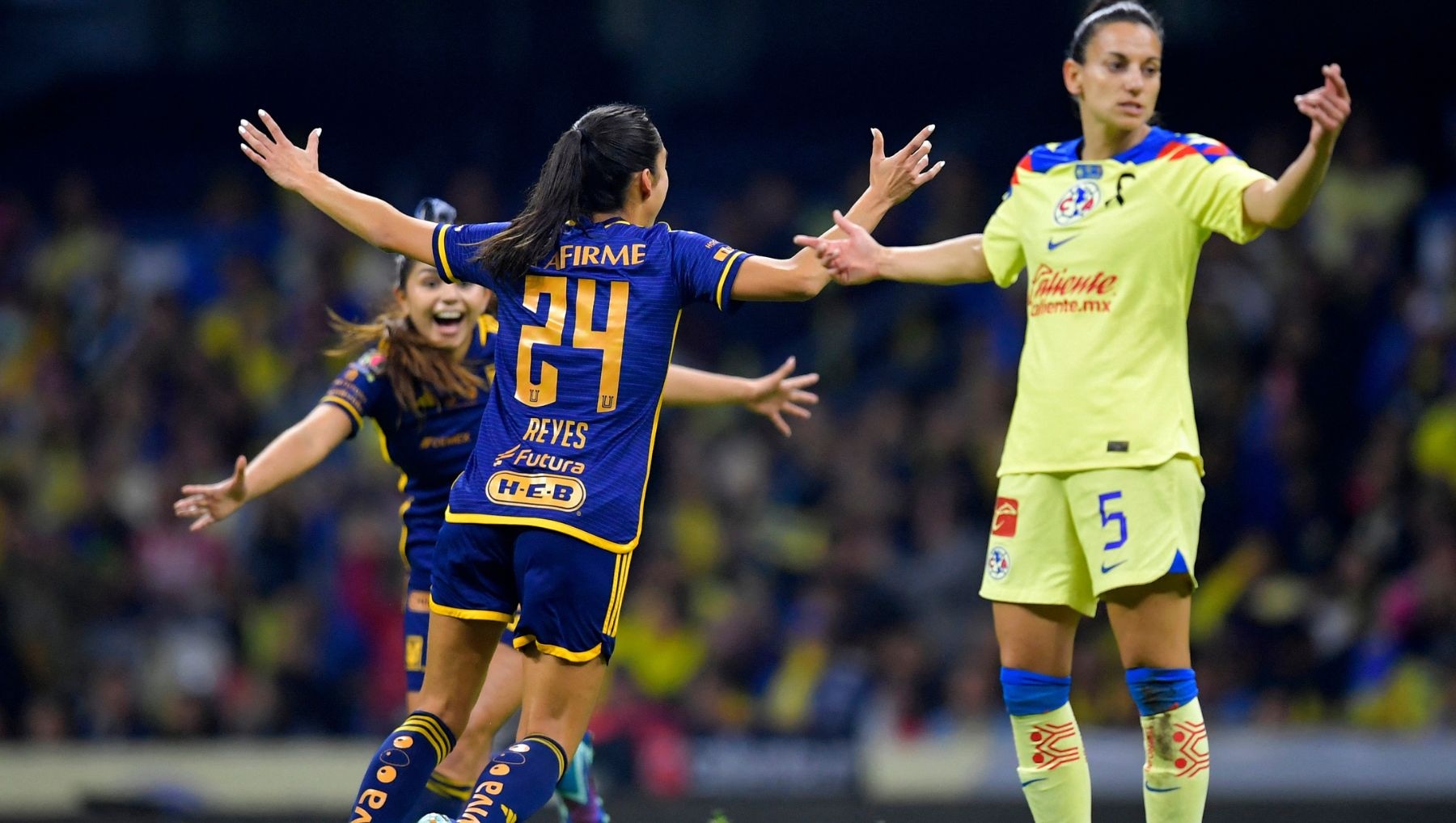 Hoy desde las 8:00 p.m., Tigres vs América jugarán la final de vuelta por la Liga MX Femenil en el Estadio Azteca. (Foto: AFP)