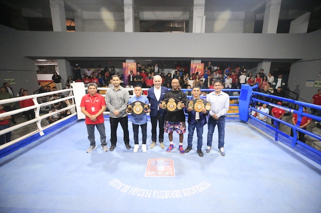 Gran jornada de box en la reapertura de la 'Bombonera' en el Estadio Nacional. (Foto: César Bueno / GEC)