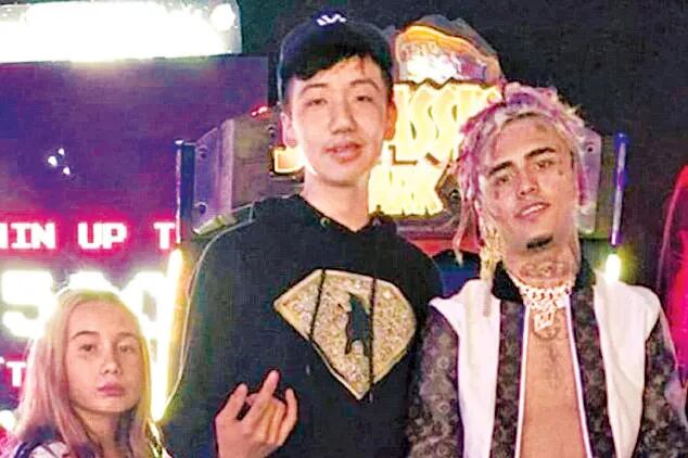 Jason Tian aparece en el medio de esta instantánea (Foto: @rycicle2k / Instagram)