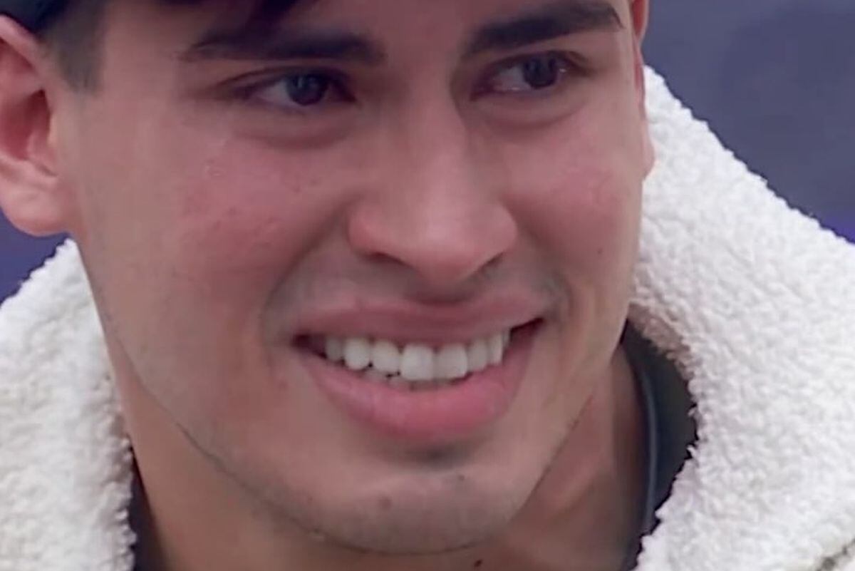 Luego que la Divaza anunció que daba un paso al costado en "La casa de los famosos 4", él ahora aparece en las galas (Foto: Telemundo)