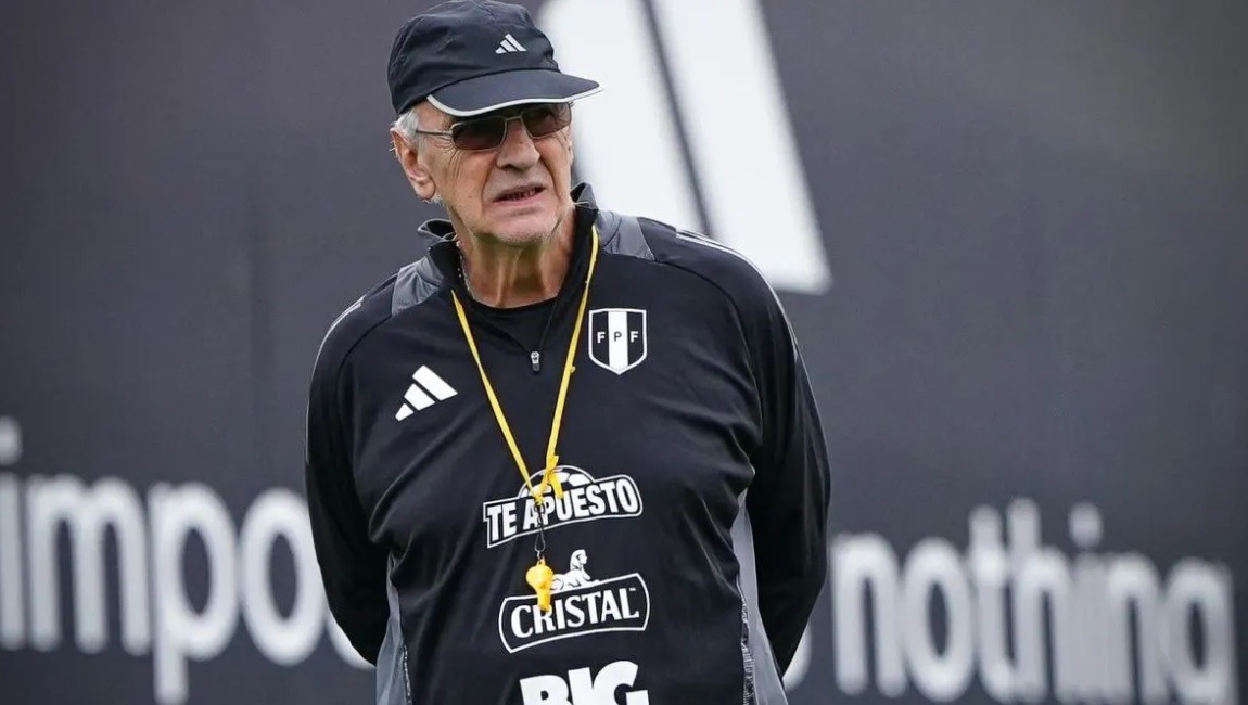 Jorge Fossati señaló que tiene al plantel completo para jugar ante Brasil. (Foto: Bicolor)