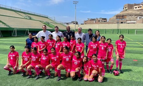 Con fútbol como eje, programa acompañará a estudiantes mujeres de Chorrillos durante cinco años