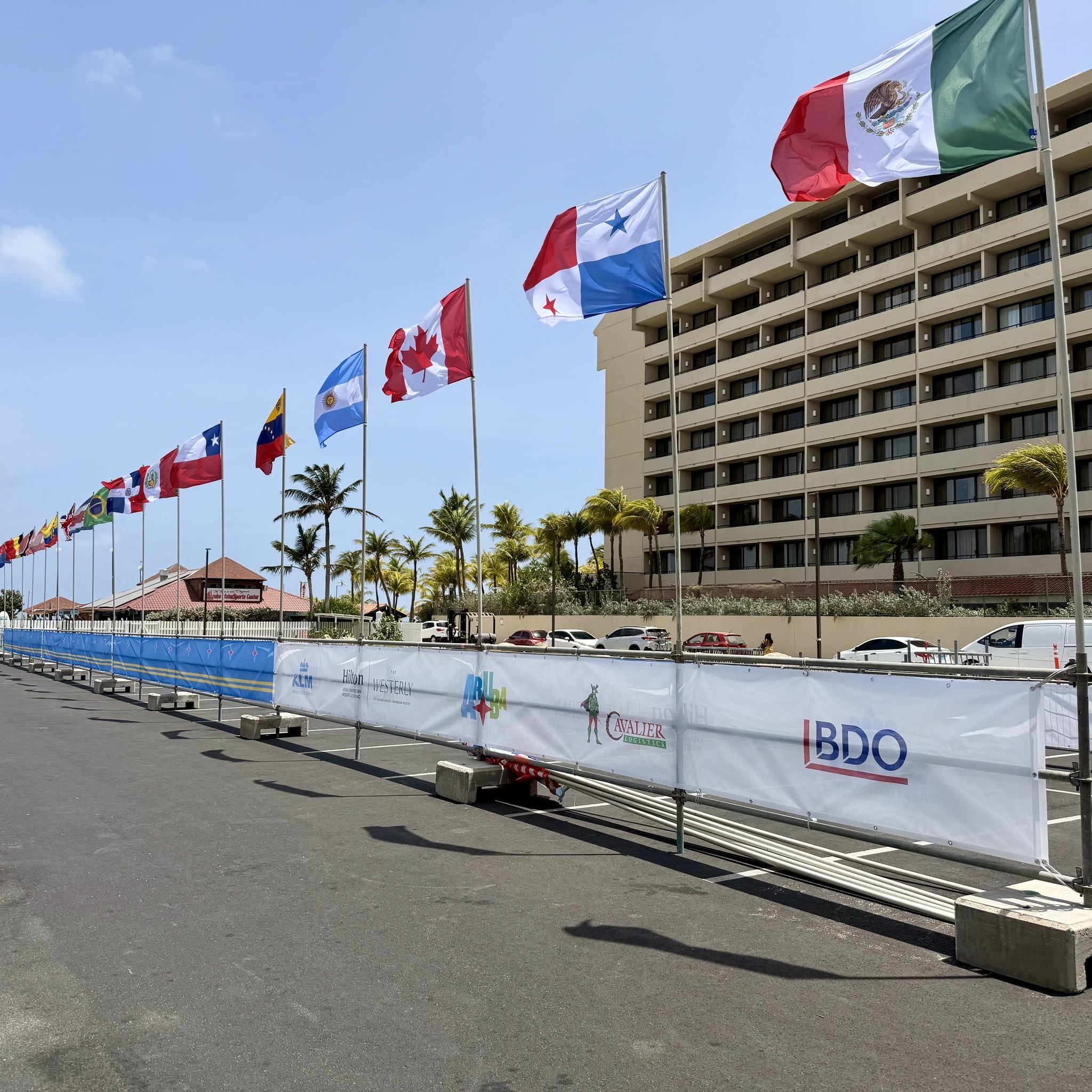 Todo listo para que se inicie la competencia, edición 2026. (Foto: KLM Aruba Marathon)