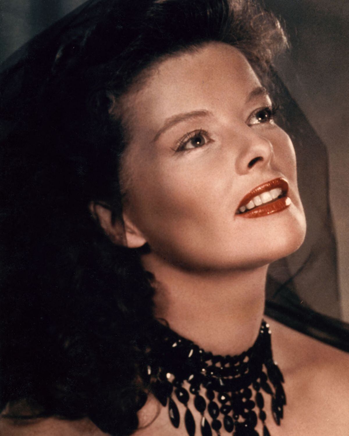 Katharine Hepburn ganó cuatro estatuillas en los Premios Óscar. Aquí un retrato de la actriz que data de los años 1940 (Foto: AFP)