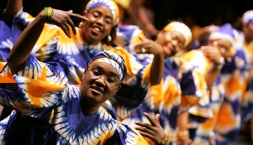 La fiesta de Kwanzaa es celebrada por la comunidad afroamericana (Foto: AFP/Brendan Smialowski)