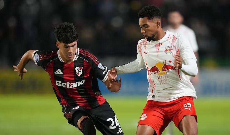 River vs. Bragantino se enfrentan por la fecha 5 de la fase de grupos de la Copa Sudamericana 2026. (Foto: AP)