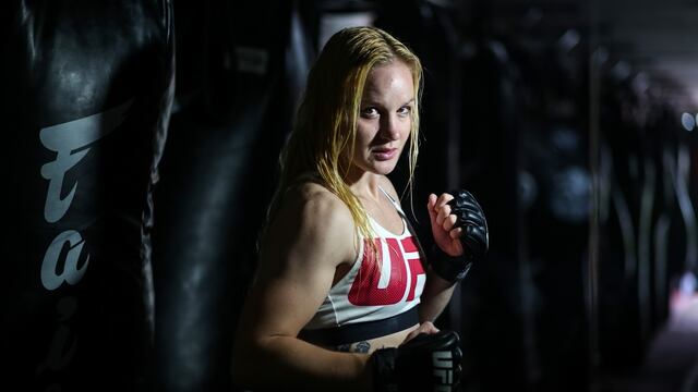 ¡Gigante! Valentina Shevchenko fue elegida como la mejor peleadora femenina del 2022 