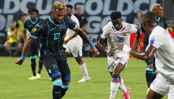 Honduras luchó hasta el final para voltear el partido a Haití pero no fue suficiente para clasificar a los cuartos de la Copa Oro 2023. (Foto: AFP)