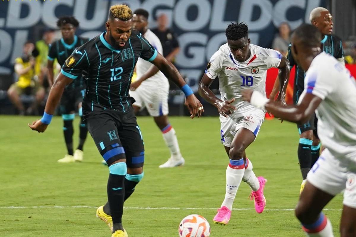 Honduras luchó hasta el final para voltear el partido a Haití pero no fue suficiente para clasificar a los cuartos de la Copa Oro 2023. (Foto: AFP)