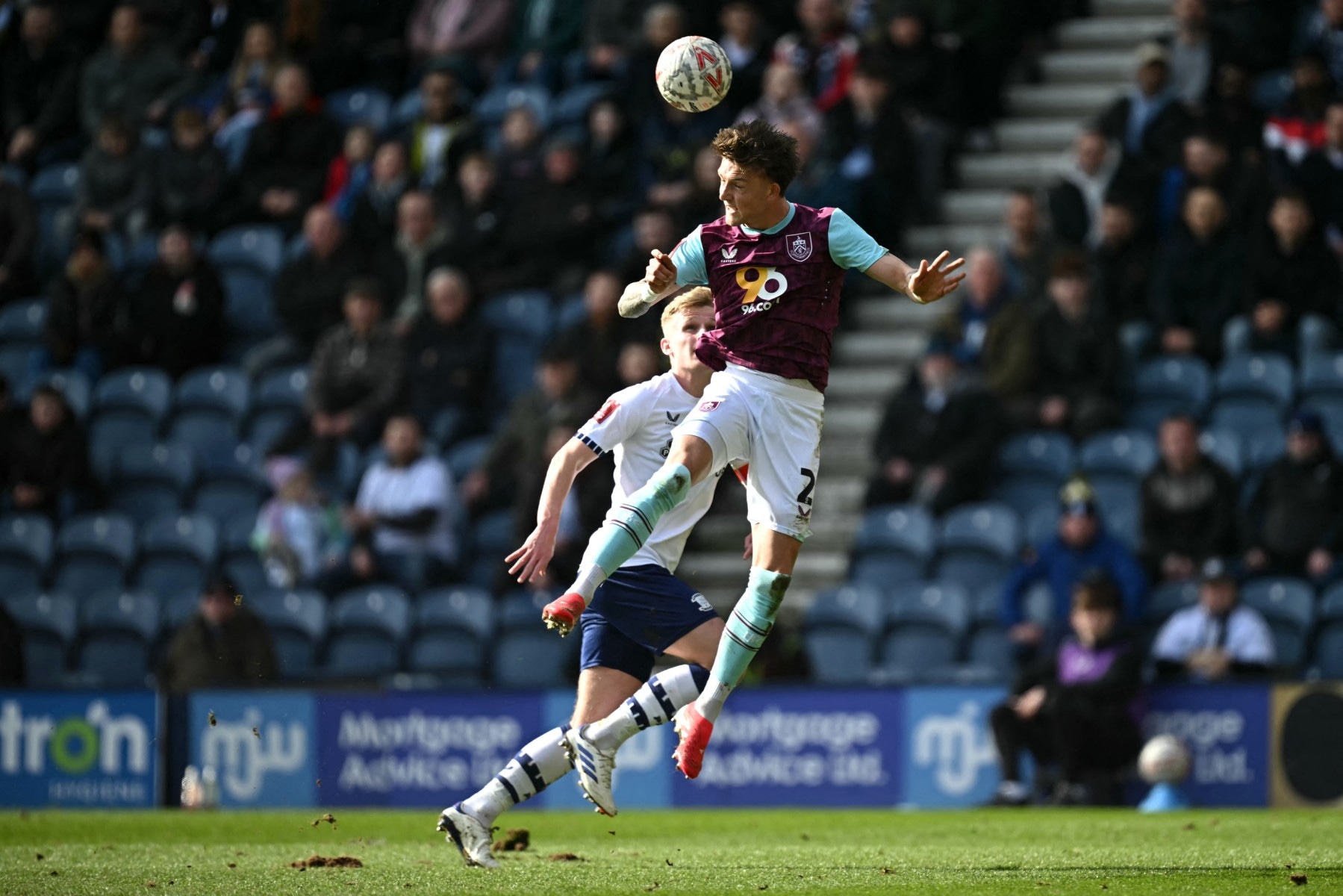 ¡Sonne avanza! Burnley supera a Notts County por penales y sigue en la EFL Cup (Foto: AFP)