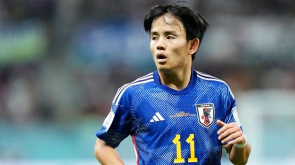 Takefusa Kubo se disculpó tras incidente con la camiseta de la 'Bicolor'. (Foto: EFE)