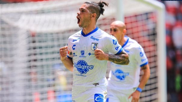 Dos Santos en su etapa con Querétaro. (Foto: Imago 7)