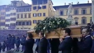 Emotivo: Davide Astori fue despedido por miles de Ultras de Fiorentina en funeral [VIDEO]
