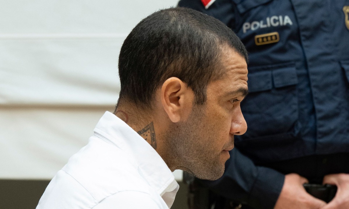 Condenan a Dani Alves a 4 años y 6 meses de prisión por agresión sexual. (Foto: Agencias)