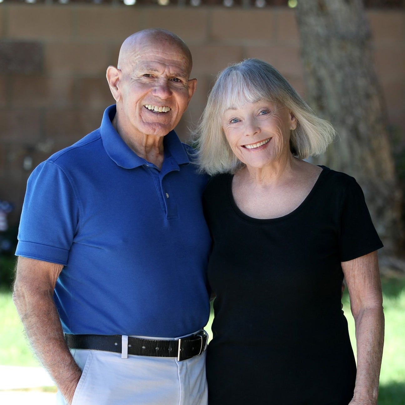 Pat E. Johnson junto su esposa (Foto: Susan Johnson / Facebook)